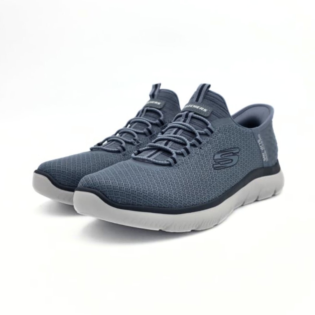 41334 Skechers Summits